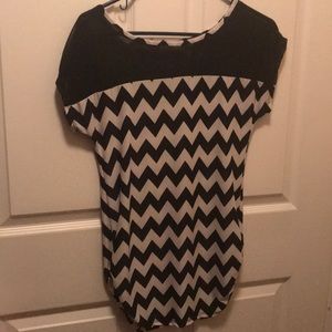 Free kisses chevron top